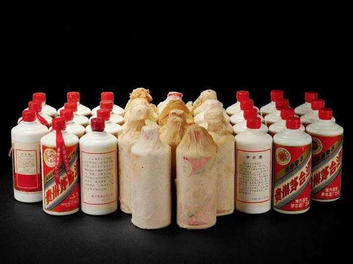 鹤城日照岚山回收酒价格哪里回收(附近上门回收茅台酒）?